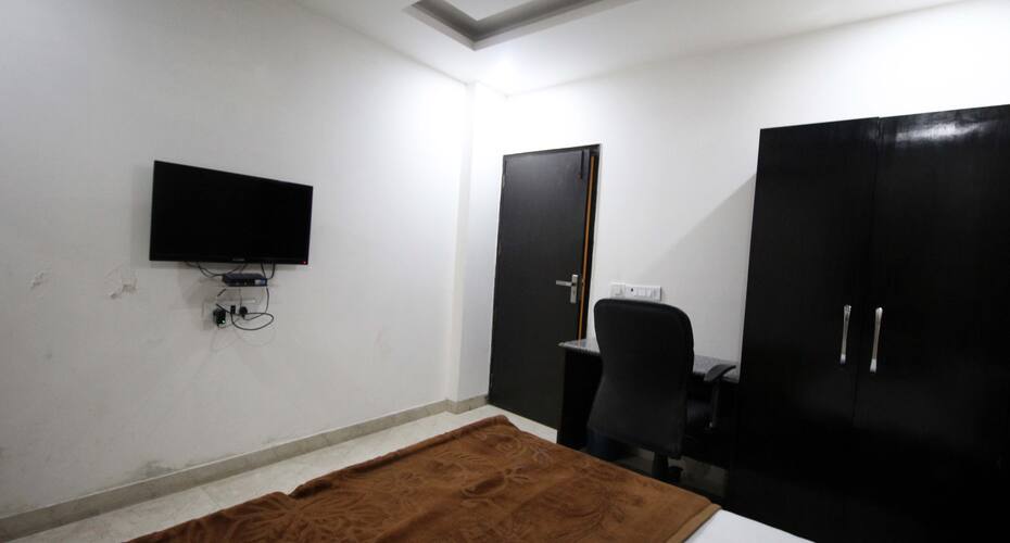 Hotel Marina, New Delhi 3